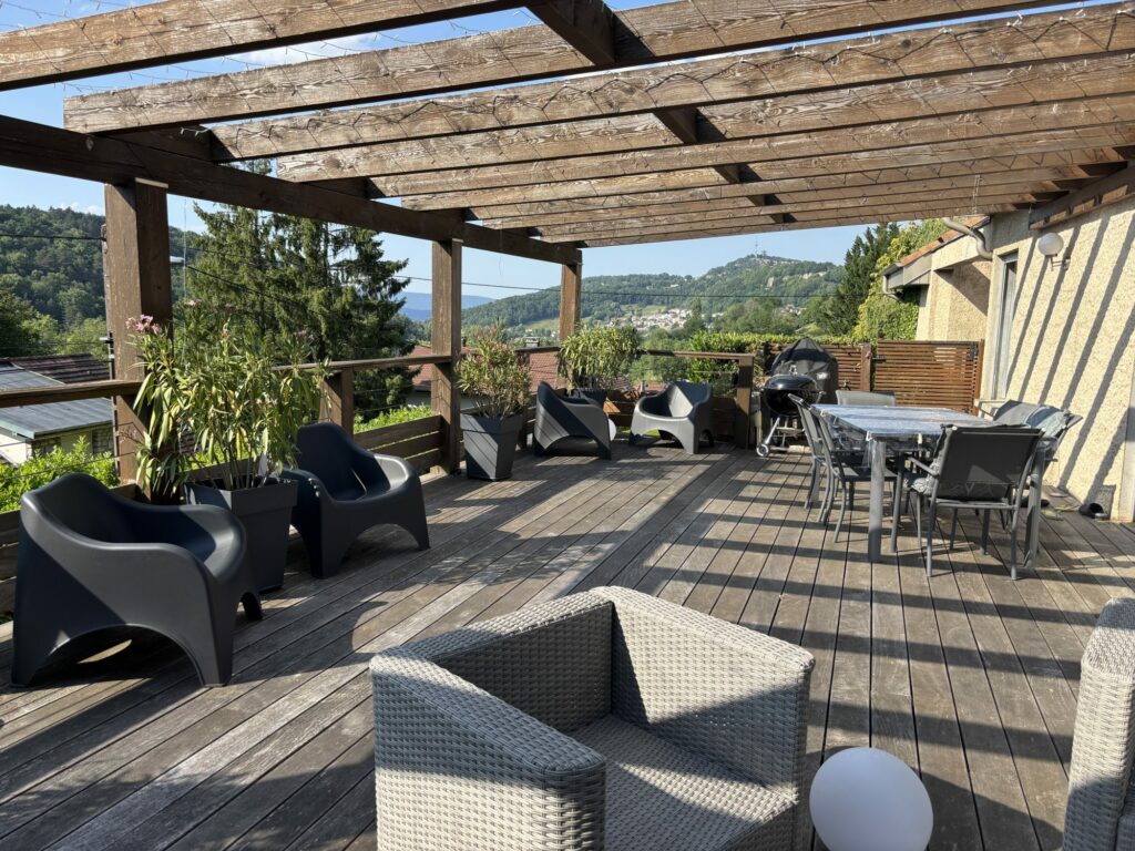 Maison avec piscine intérieure